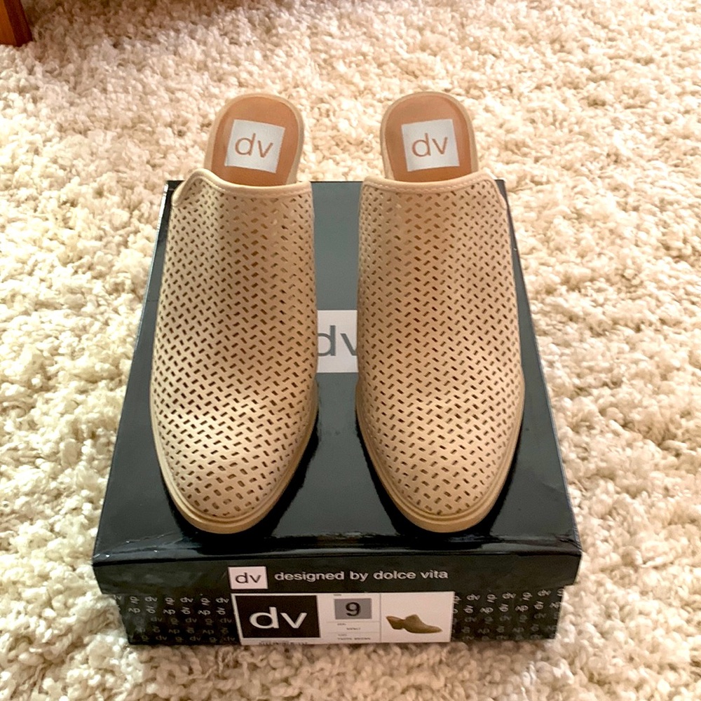 DV bootie heels